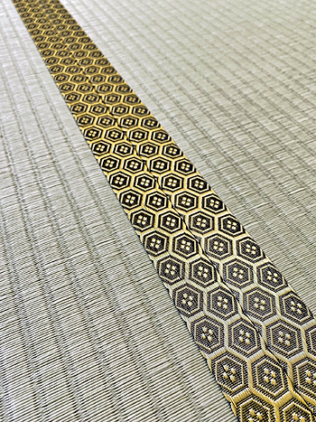 ��C��ɕ\�ւ�