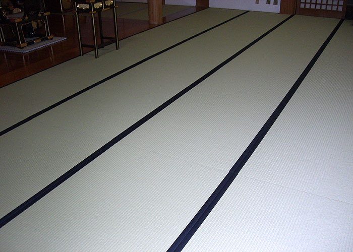 ���@��{�H