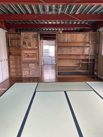 �������a���