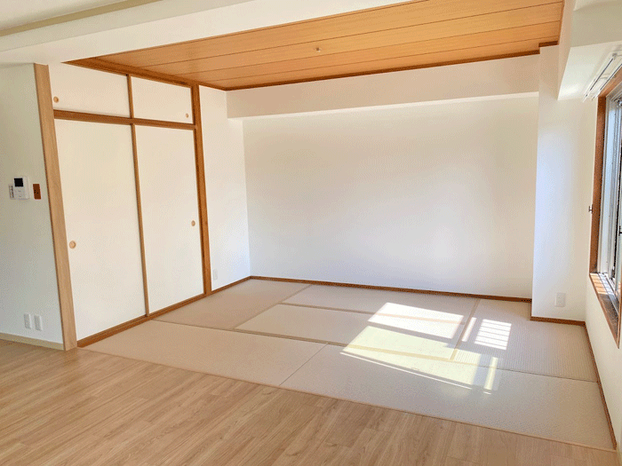 �J���[�a����̕\�ւ�