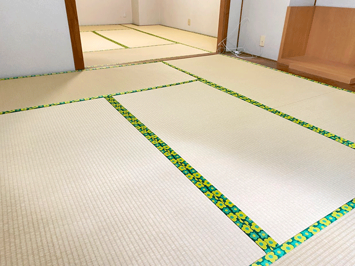 �t������