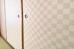 �������ց@�s��