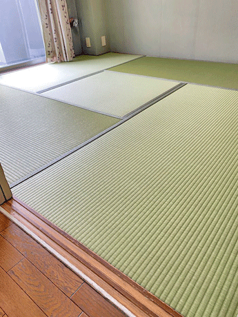 �������~��