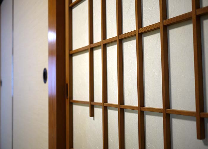 ������q��