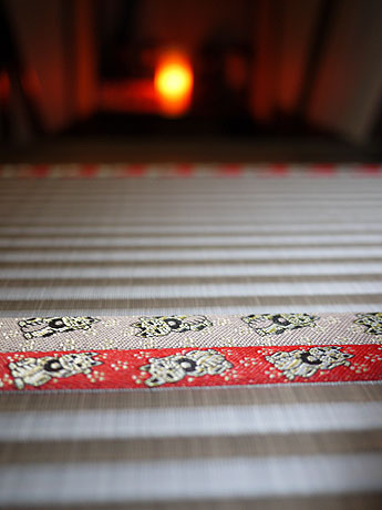 �����L��