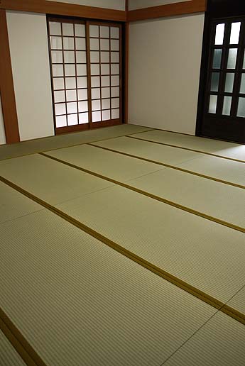 �􏰁@�޲�݌��₩����Q�O�O�OECO