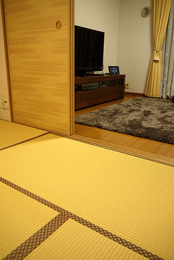 �������~��̫�ċe