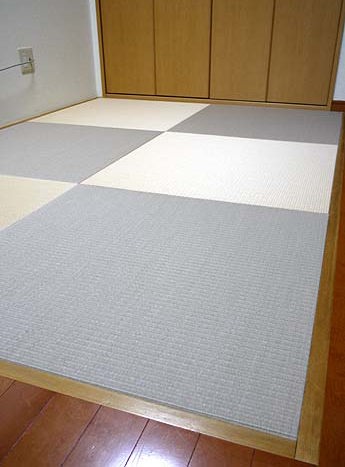 �Q�F�g����