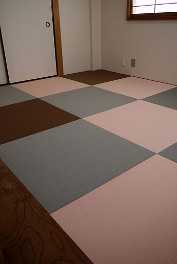 ���R���݂̑g����