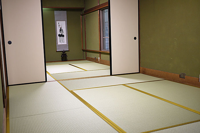 �����a����