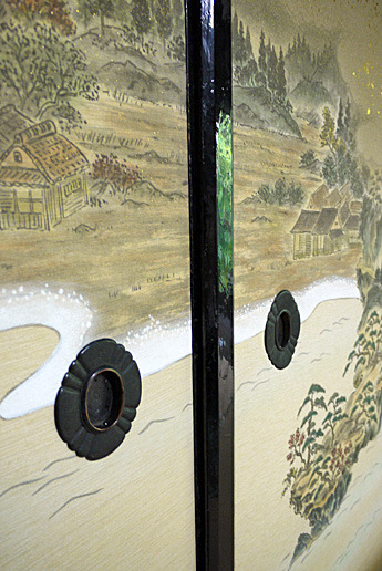 �������