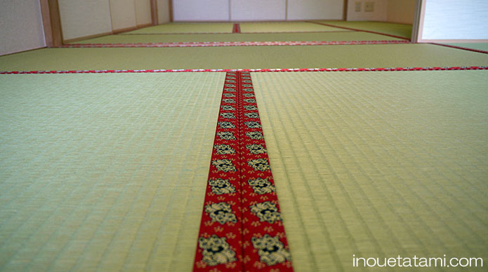 �N�₩�ȐԂ̏�