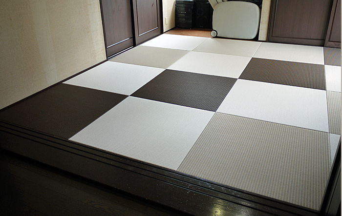 �X�g���C�v���̏�