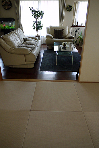 �����F�ƊD���F